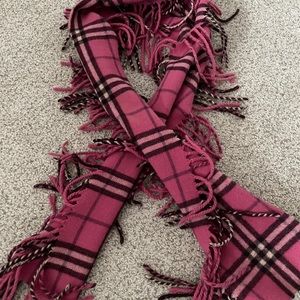 Burberry Happy Scarf - Pink